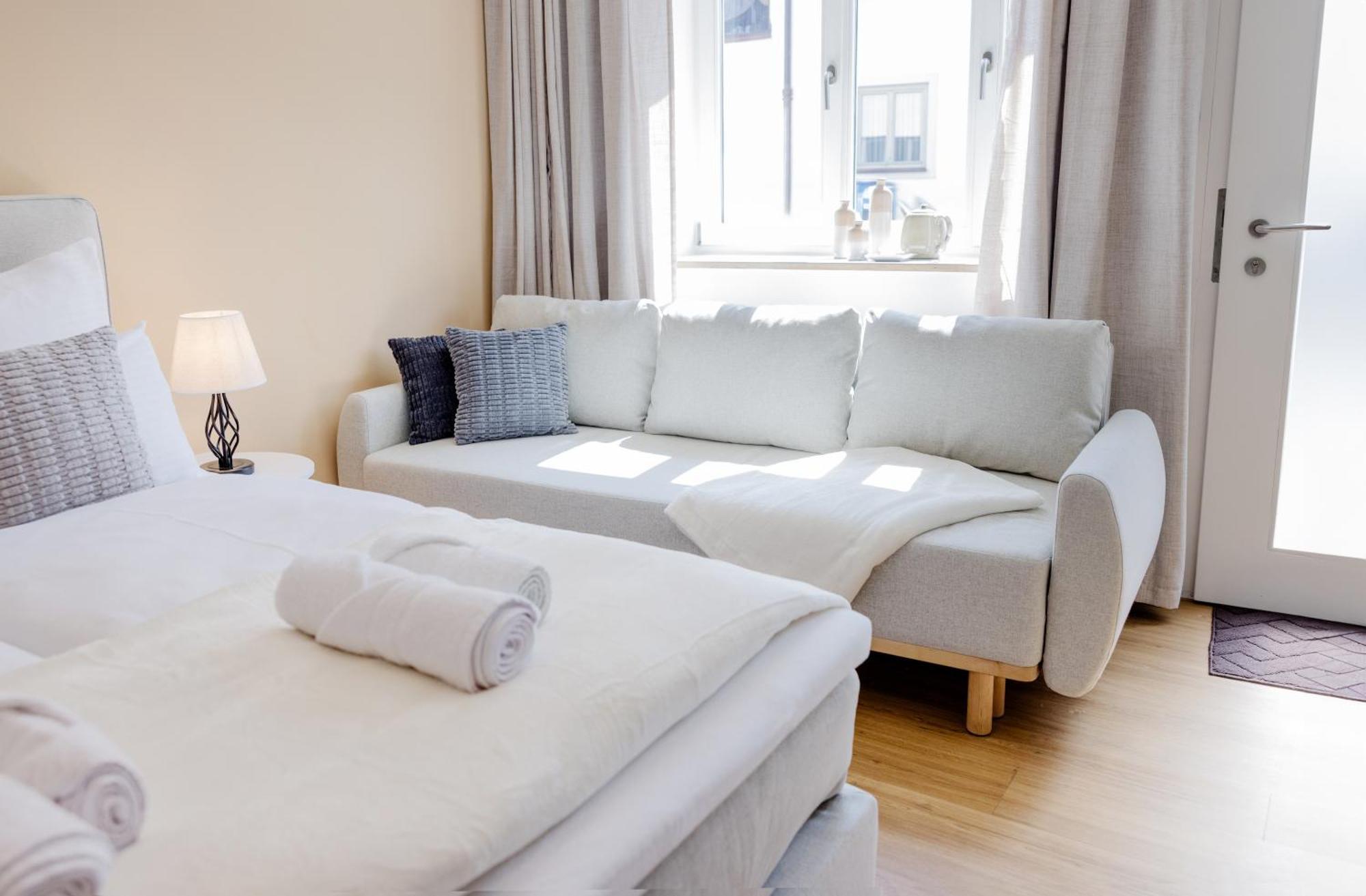 Lumen Homes - Altstadt-Studio Direkt Im Zentrum, Kueche, Netflix, Oeffentlicher Parkplatz Ums Eck Ingolstadt Exteriör bild