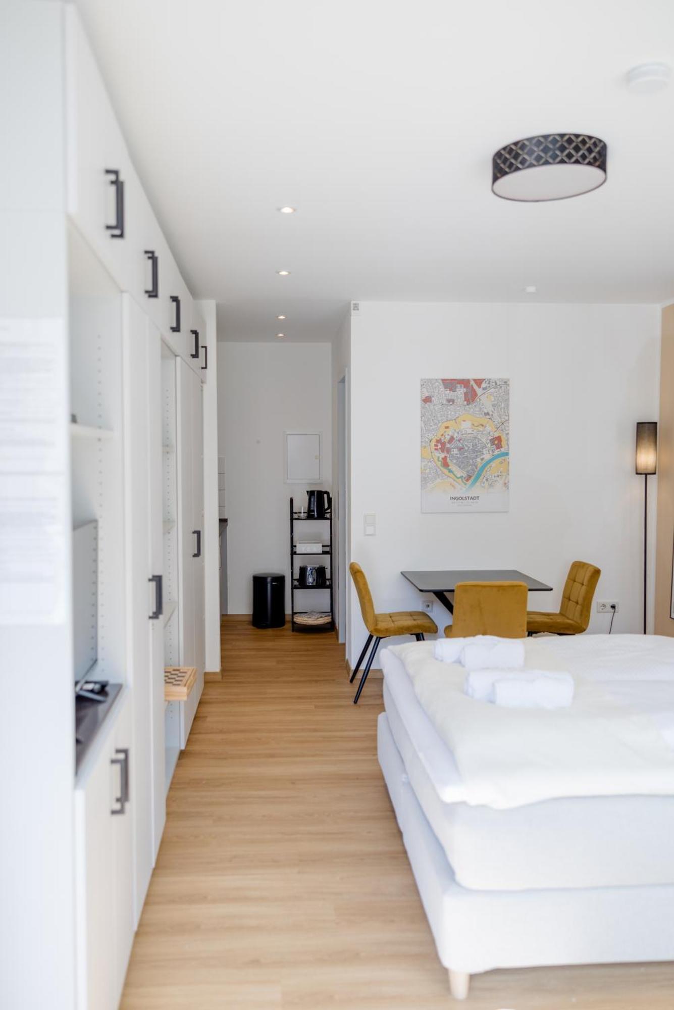 Lumen Homes - Altstadt-Studio Direkt Im Zentrum, Kueche, Netflix, Oeffentlicher Parkplatz Ums Eck Ingolstadt Exteriör bild
